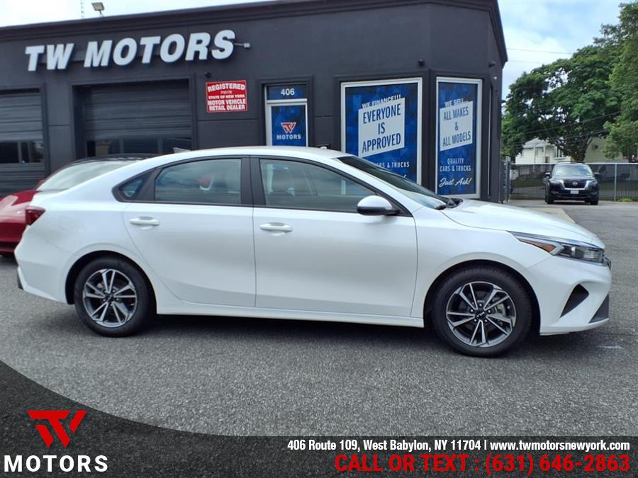 2023 Kia Forte LXS photo 7