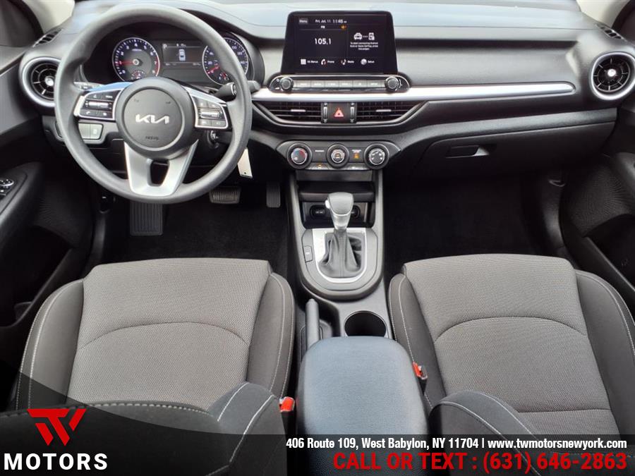 2023 Kia Forte LXS photo 14