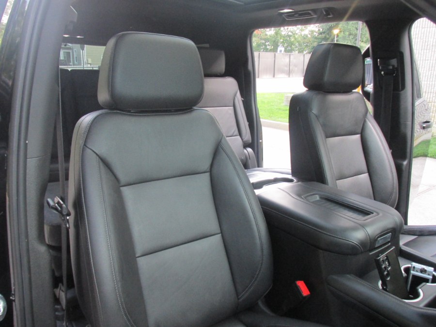 2021 Chevrolet Suburban LT photo 57