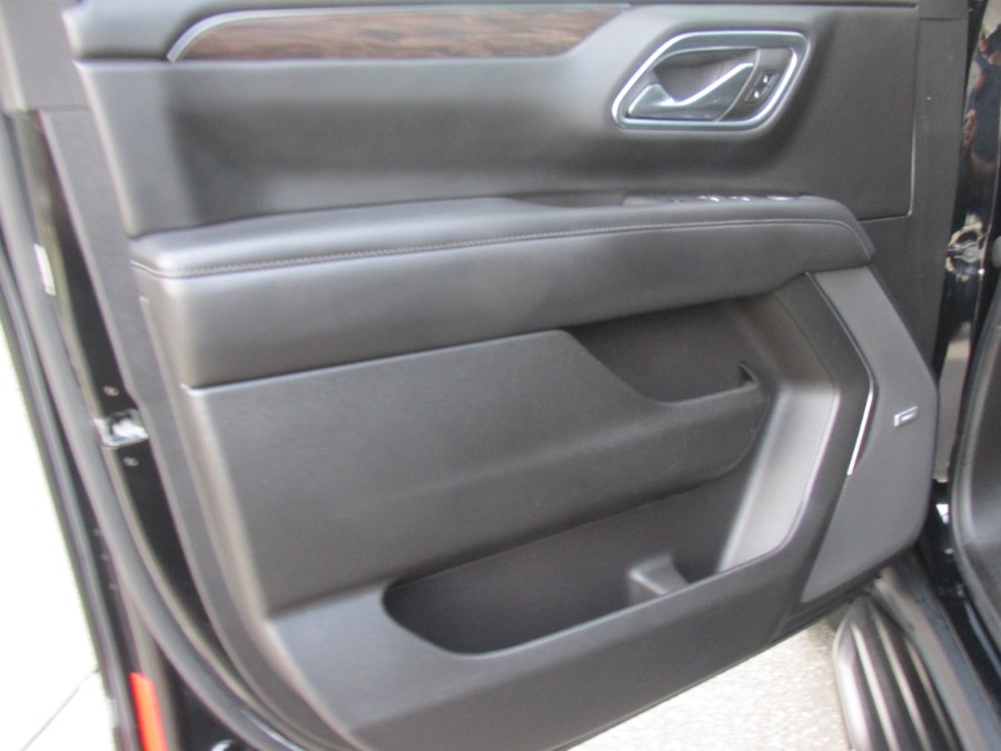 2021 Chevrolet Suburban LT photo 45