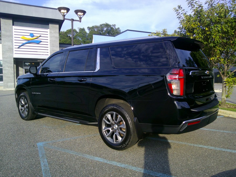 2021 Chevrolet Suburban LT photo 9
