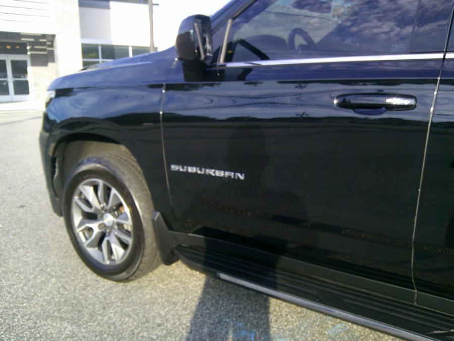 2021 Chevrolet Suburban LT photo 6