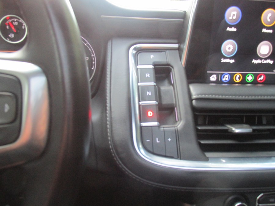 2021 Chevrolet Suburban LT photo 35