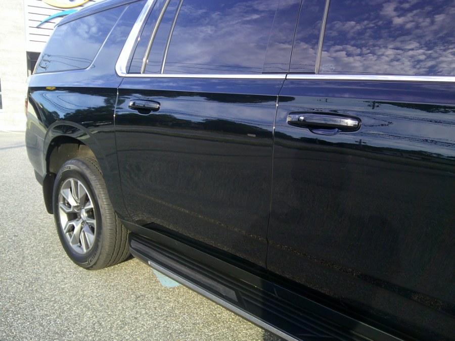 2021 Chevrolet Suburban LT photo 16
