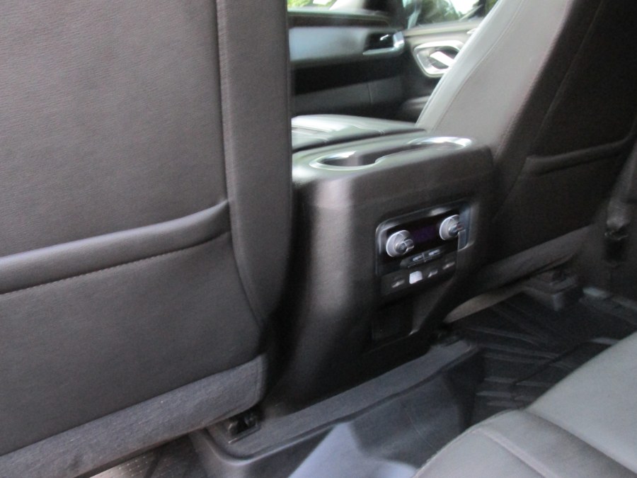 2021 Chevrolet Suburban LT photo 47