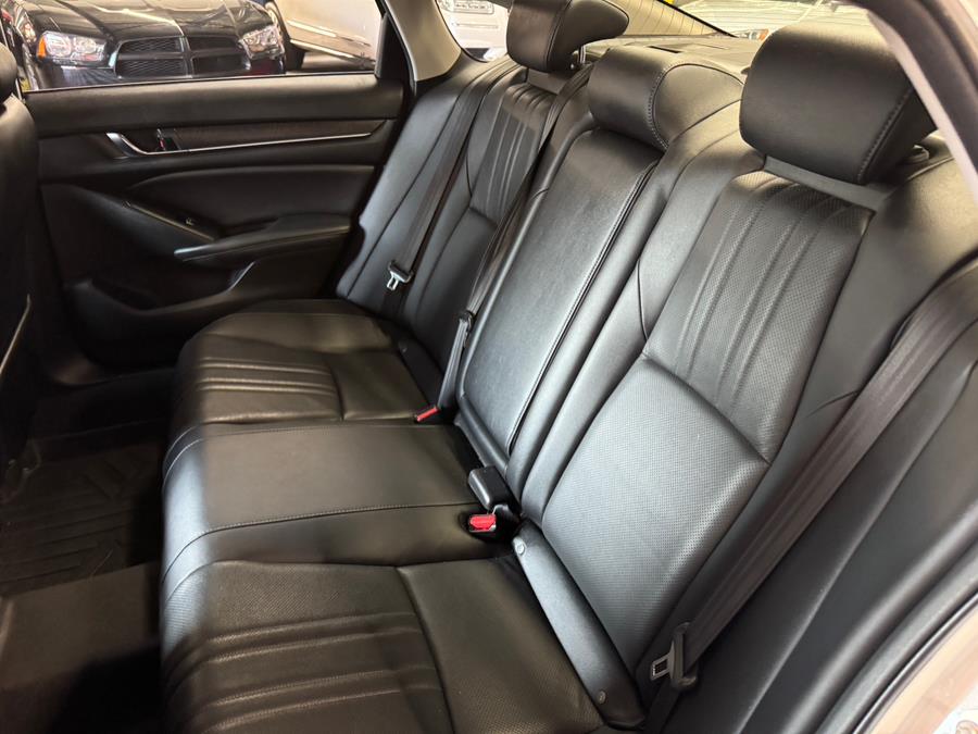 2021 Honda Accord EX-L photo 17