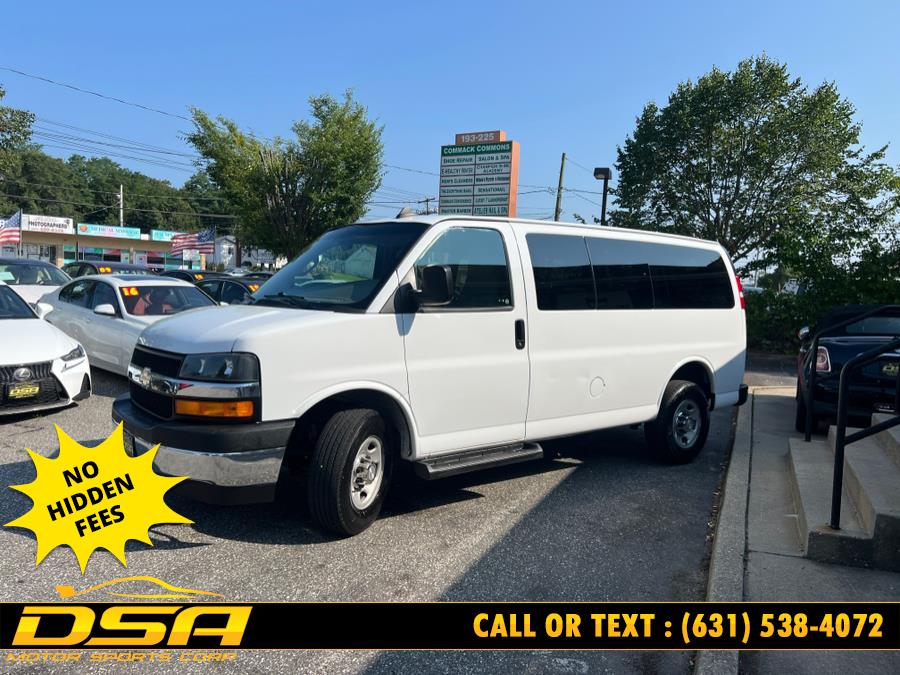2018 Chevrolet Express Passenger LT photo 7