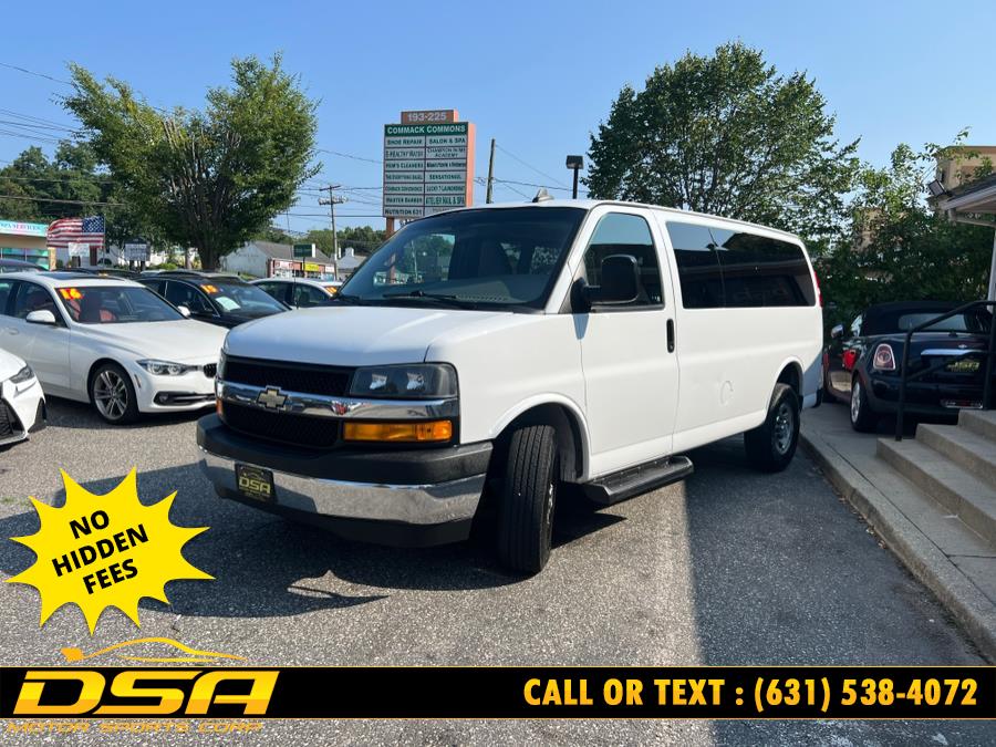 2018 Chevrolet Express Passenger LT photo 8