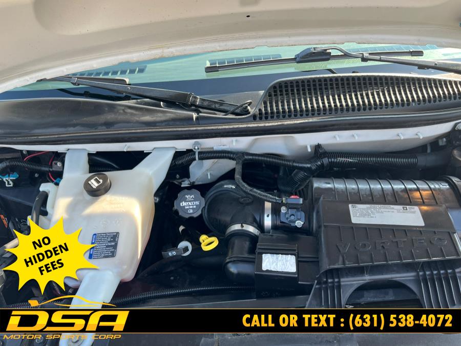 2018 Chevrolet Express Passenger LT photo 31