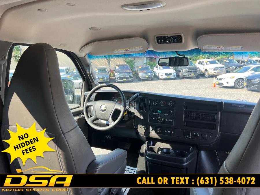 2018 Chevrolet Express Passenger LT photo 11