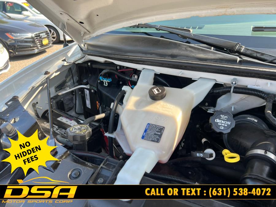 2018 Chevrolet Express Passenger LT photo 32