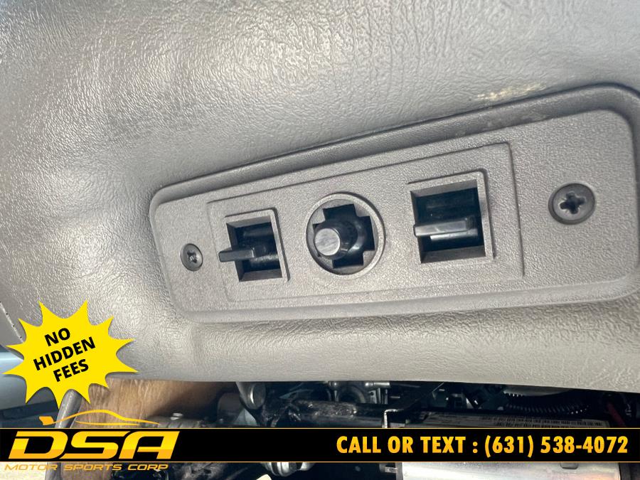 2018 Chevrolet Express Passenger LT photo 17
