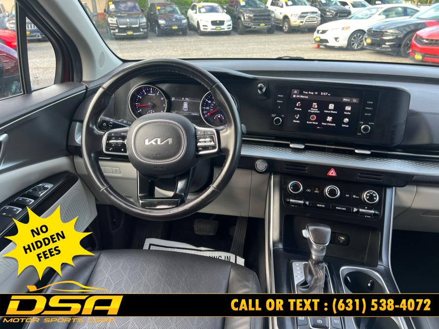 2024 Kia Carnival LX photo 18