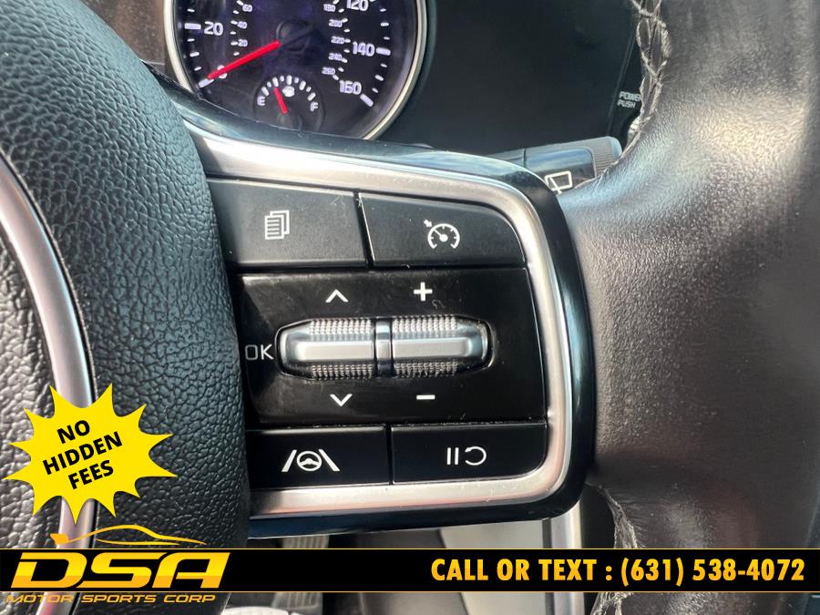 2024 Kia Carnival LX photo 31