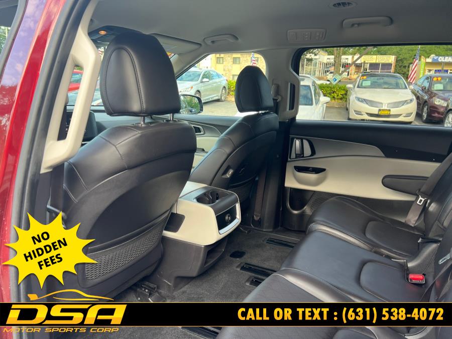 2024 Kia Carnival LX photo 28