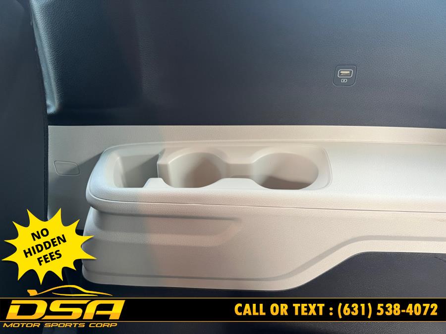 2024 Kia Carnival LX photo 48