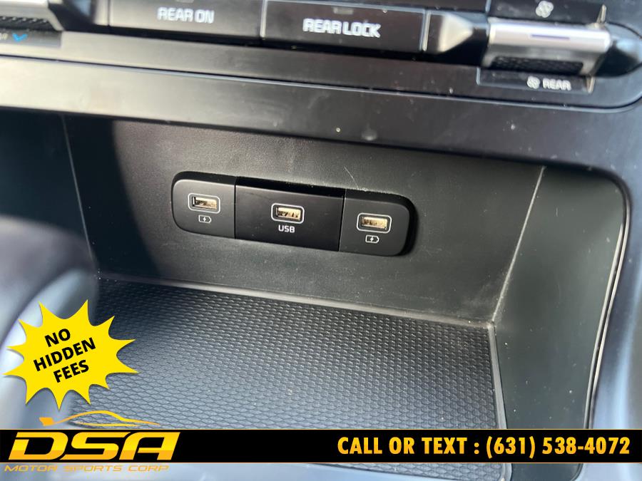 2024 Kia Carnival LX photo 44