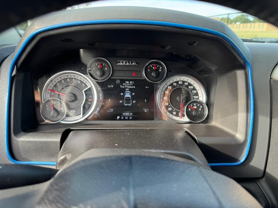 2013 Ram 1500 SLT photo 5