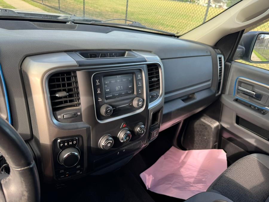 2013 Ram 1500 SLT photo 6