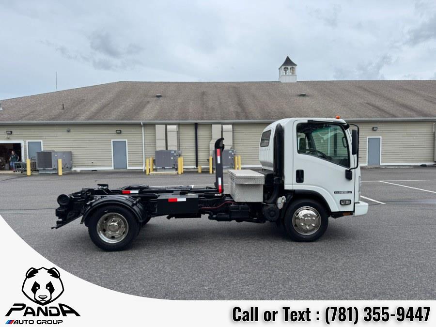 2020 Isuzu NPR photo 3