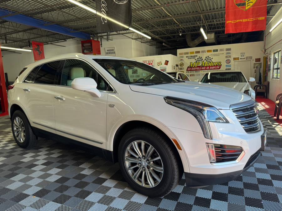 2017 Cadillac XT5 Luxury photo 2