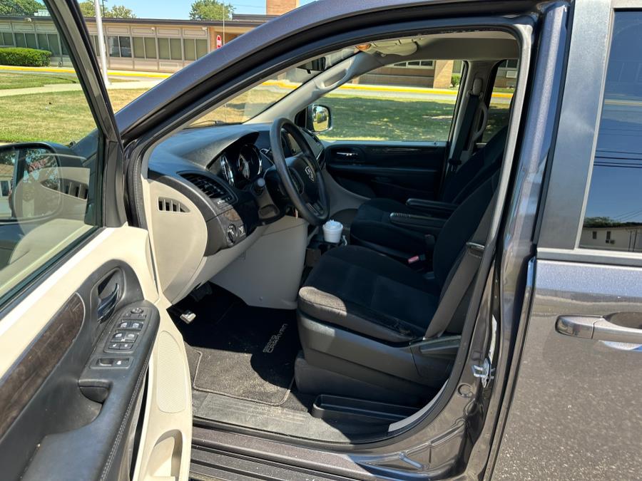 2018 Dodge Grand Caravan SE Plus photo 15