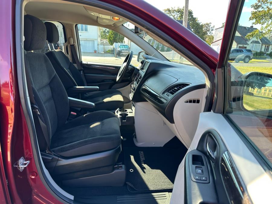2019 Dodge Grand Caravan SE photo 20
