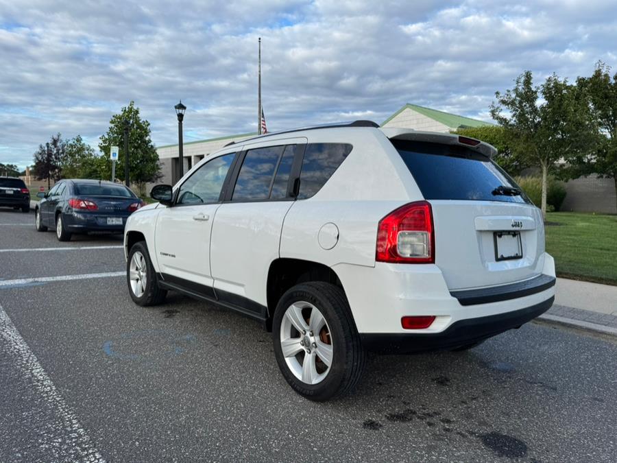2011 Jeep Compass Base photo 9