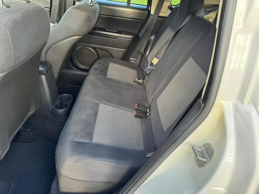 2011 Jeep Compass Base photo 16