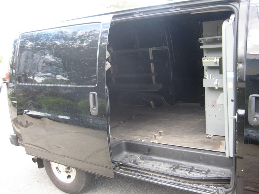2018 Chevrolet Express 2500 Van photo 15