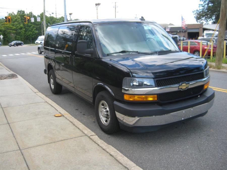 2018 Chevrolet Express 2500 Van photo 6
