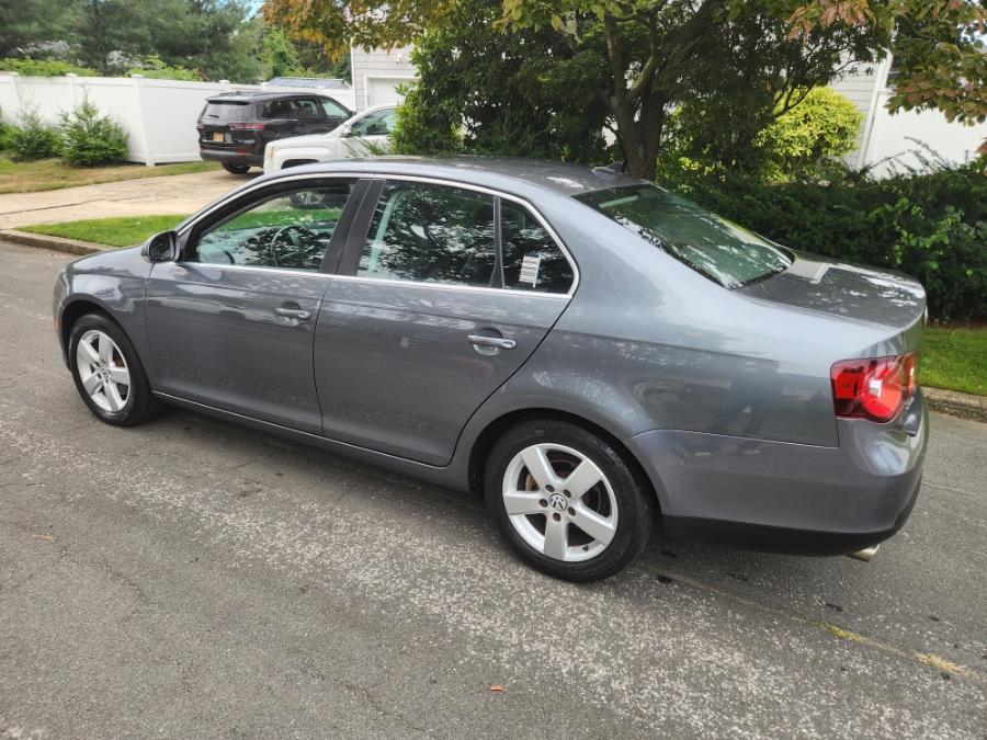 2009 Volkswagen Jetta 2.5 SEL TDI 2.0T Wolfsburg Edition photo 3