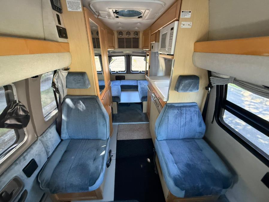 2004 Chevrolet Express 3500 photo 20