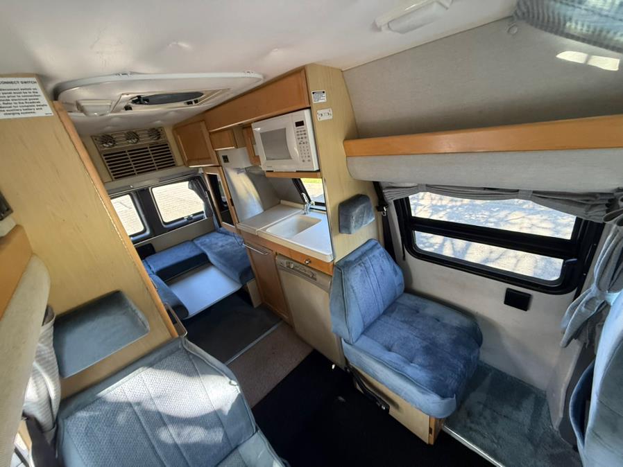 2004 Chevrolet Express 3500 photo 19