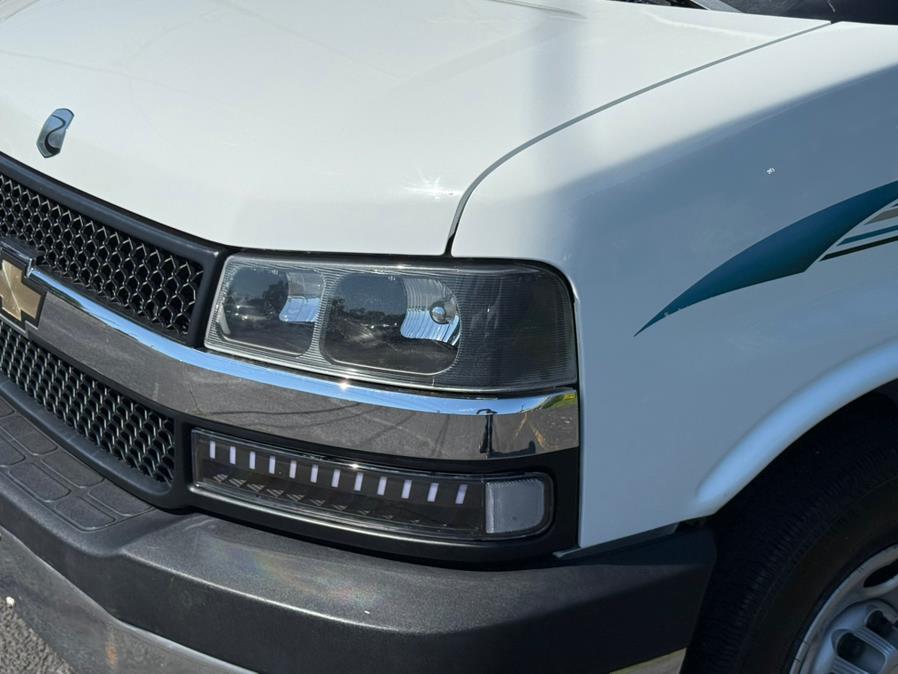 2004 Chevrolet Express 3500 photo 7