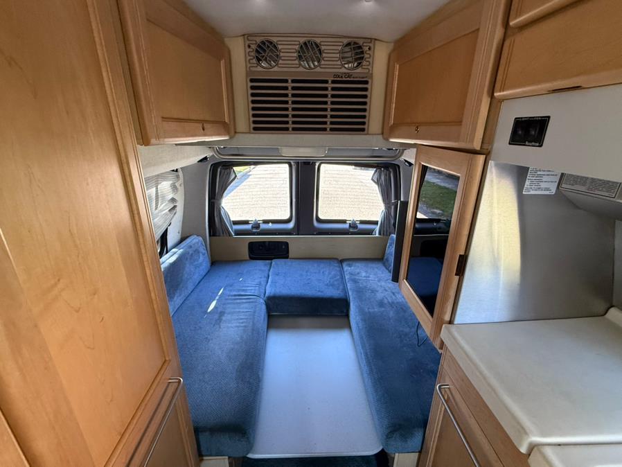 2004 Chevrolet Express 3500 photo 13