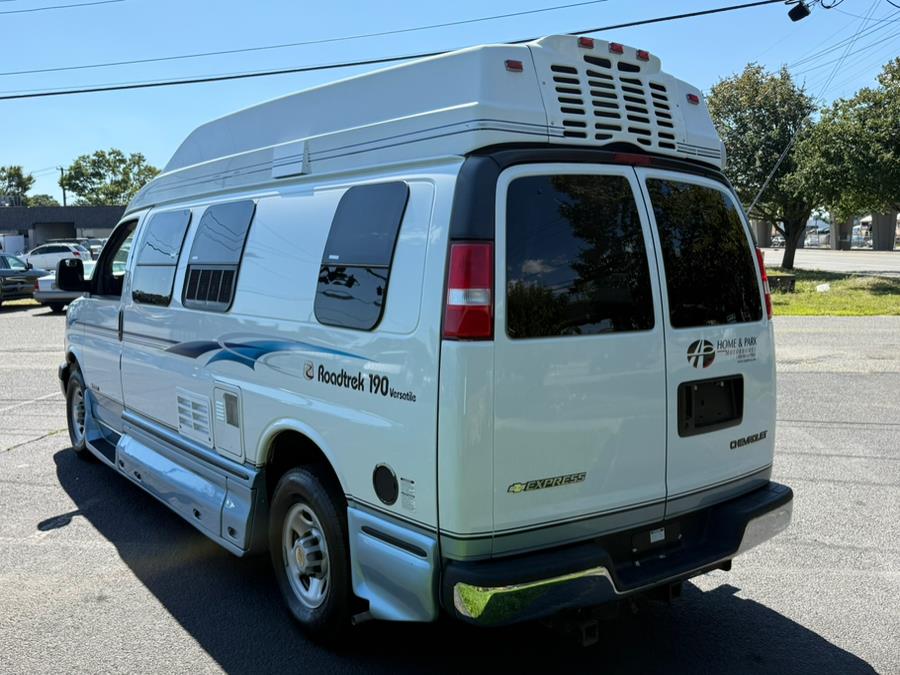 2004 Chevrolet Express 3500 photo 4