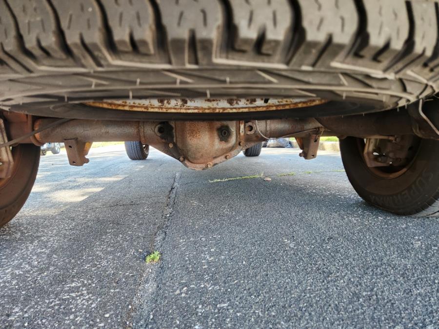 2003 Ford E-350 photo 36