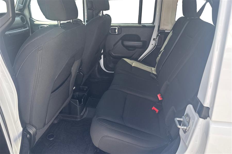 2021 Jeep Wrangler Unlimited Freedom photo 14