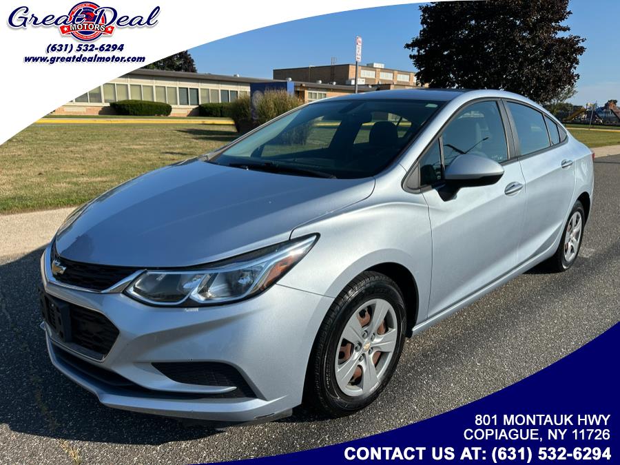 2018 Chevrolet Cruze LT photo 2