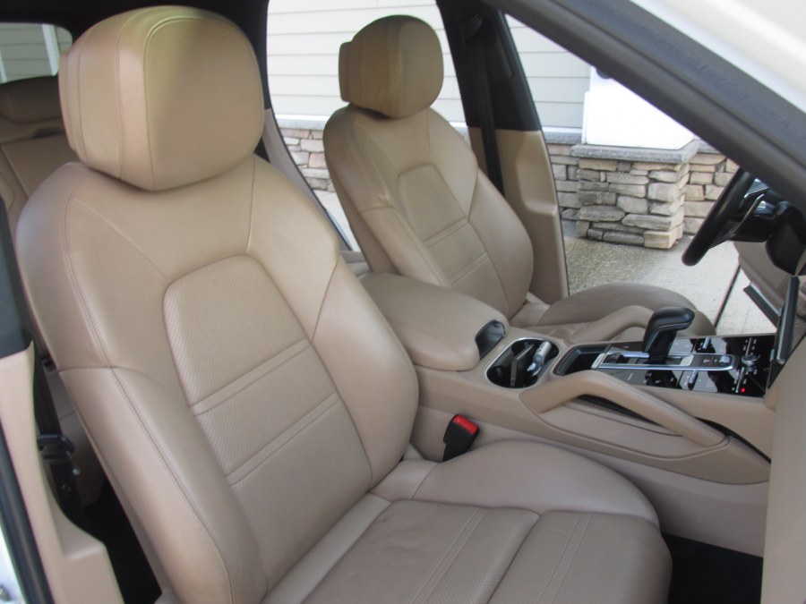 2019 Porsche Cayenne photo 4