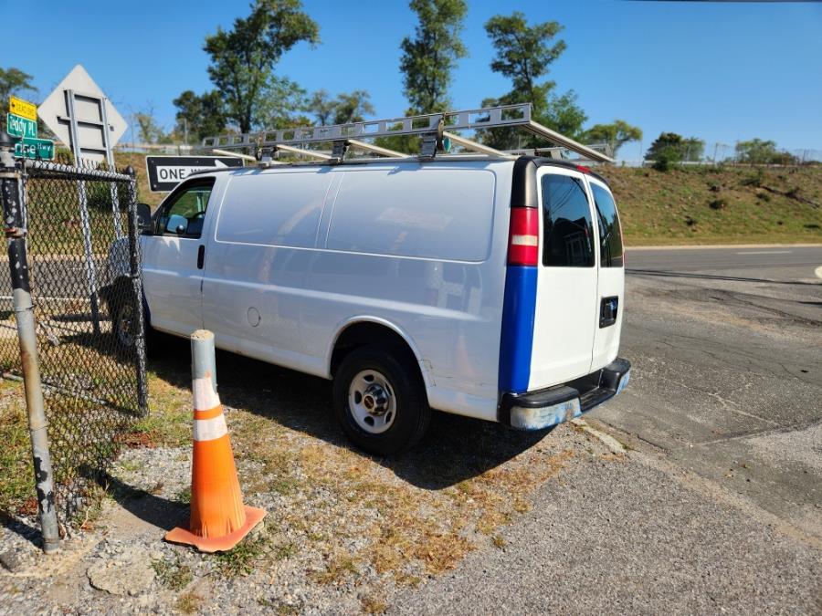 2004 Gmc Savana Cargo photo 36