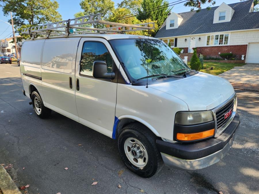 2004 Gmc Savana Cargo photo 2