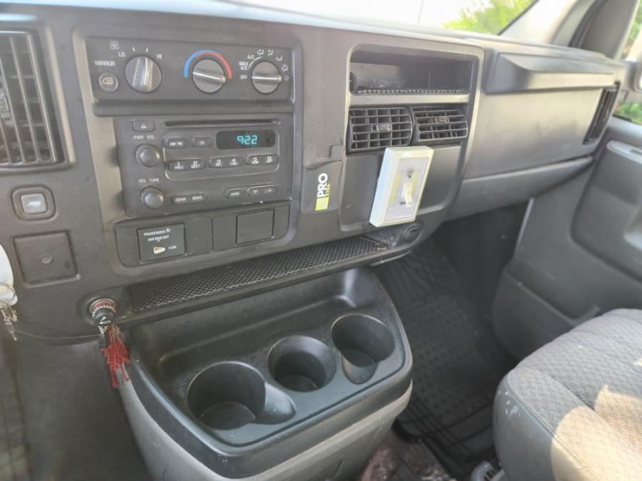 2004 Gmc Savana Cargo photo 37