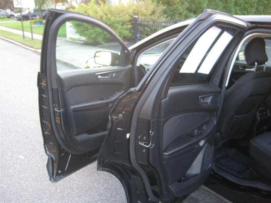 2018 Ford Edge SE photo 11