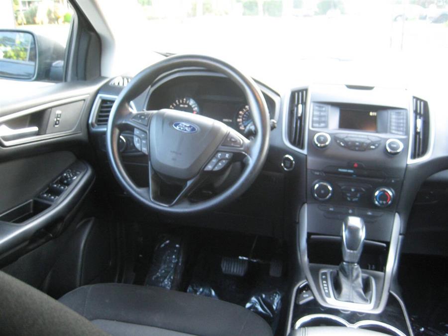 2018 Ford Edge SE photo 19