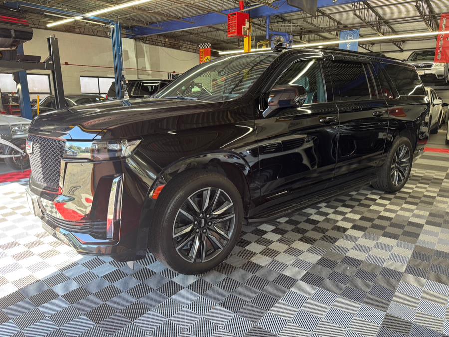 2024 Cadillac Escalade ESV photo 3