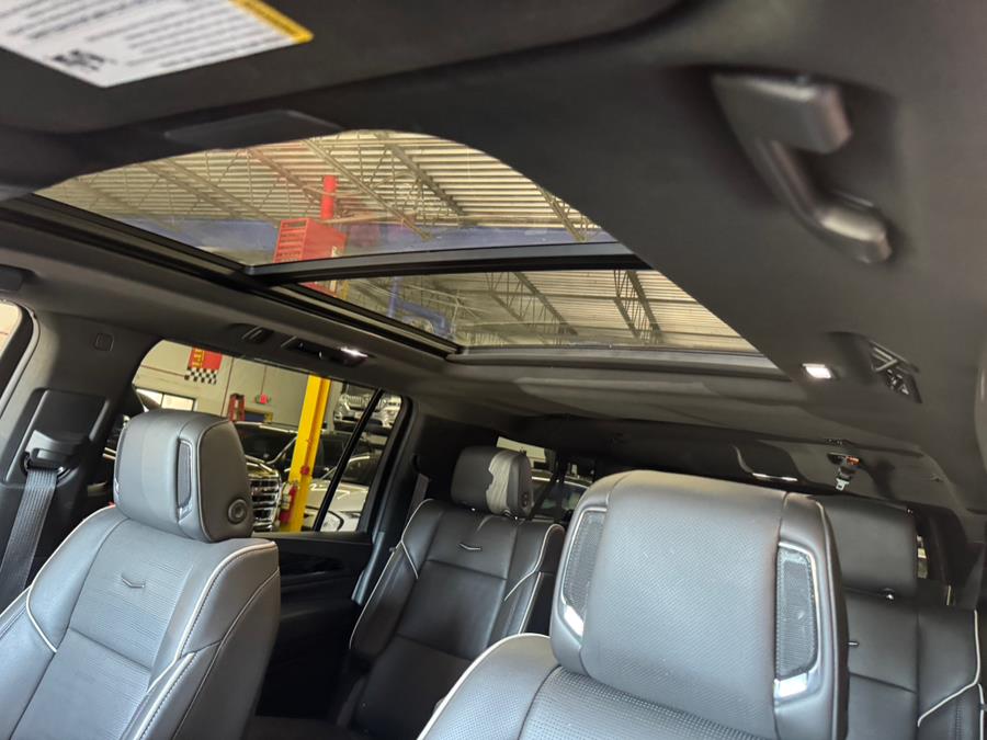 2024 Cadillac Escalade ESV photo 9