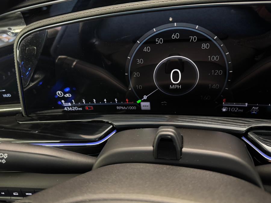 2024 Cadillac Escalade ESV photo 6