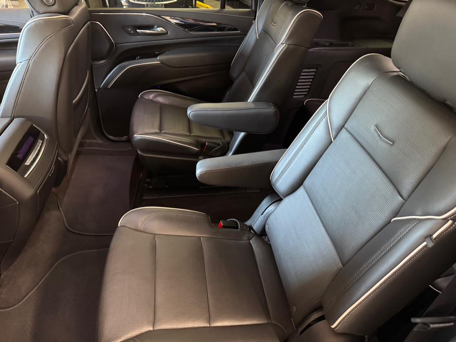 2024 Cadillac Escalade ESV photo 11